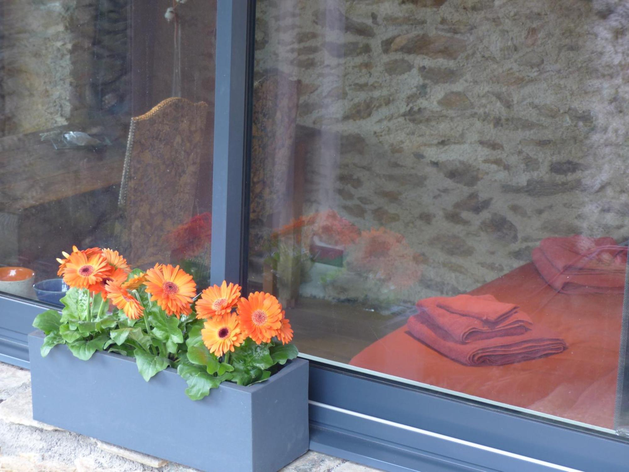 Louradou-Sur-Ciel Bed & Breakfast Jouqueviel ภายนอก รูปภาพ
