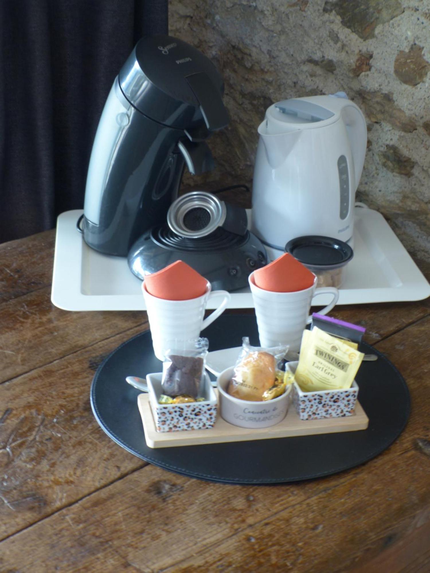 Louradou-Sur-Ciel Bed & Breakfast Jouqueviel ภายนอก รูปภาพ
